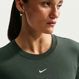 T-shirt damski Nike Chill Knit image-5
