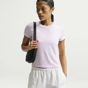 T-shirt de mulher Nike Chill Knit image-5