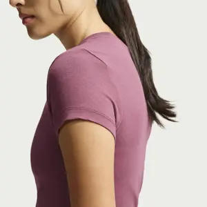 T-shirt de mulher Nike Chill image-4