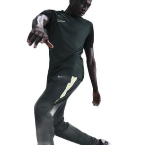 Pantalón Nike Stride image-1