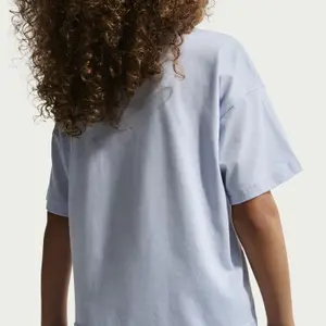 Girl's T-shirt Nike Essential image-4