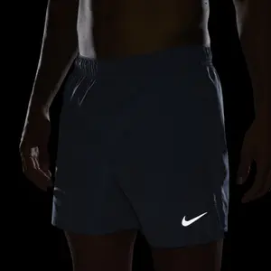 Pantalón corto Nike Challenger image-5