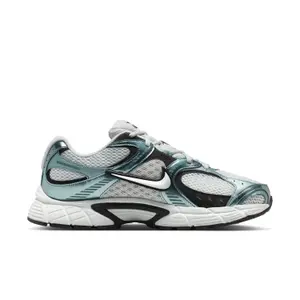 Baskets Nike V5 RNR image-1