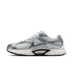 Baskets Nike V5 RNR image-4