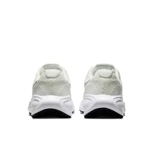 Women's running shoes Nike Revolution 8 image-4