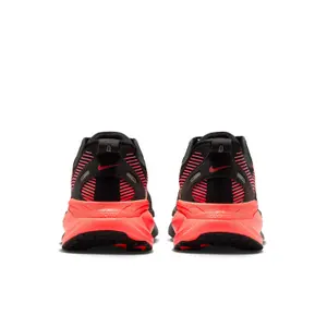 Running shoes Nike Vomero 18 image-4