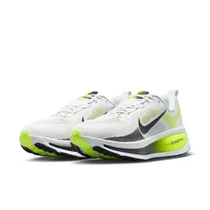 Running shoes Nike Vomero 18 image-2