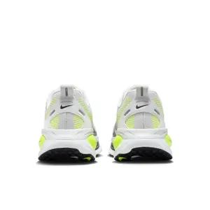 Running shoes Nike Vomero 18 image-4