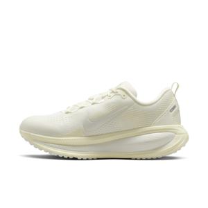 hm6804-110-chaussures-de-running-femme-nike-vomero-18-sail-summit-white-coconut-milk-white