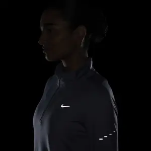 Camisola de manga comprida com fecho de correr de 1/4 para mulher Nike Swift image-6