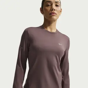 Camisola de manga comprida feminina Nike Swift image-5