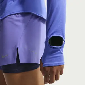 Top de treino para mulher Nike Swift image-3