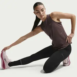 Tampo do tanque feminino Nike Swift image-2