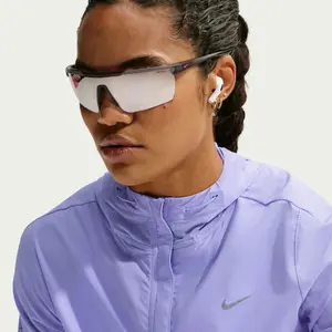 Women's hooded waterproof jacket Nike Swift image-4