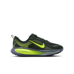 Buty do biegania dla dzieci Nike Vomero 18 image-0