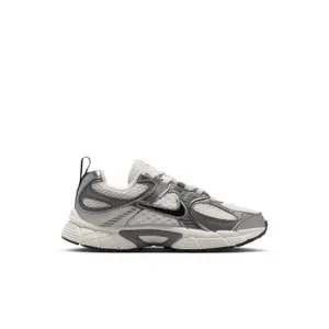 Children's Trainers Nike V5 RNR image-1