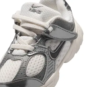 Baby Trainers Nike V5 RNR image-1