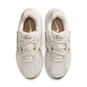 Buty sportowe damskie Nike V5 RNR image-3