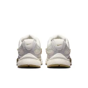 Buty sportowe damskie Nike V5 RNR image-4