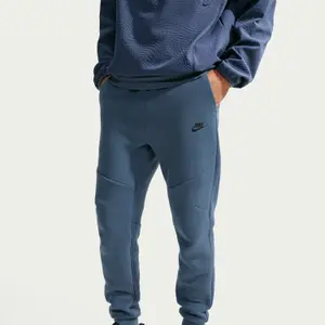 Pantalón de chándal Nike Tech image-2