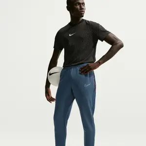 Pantalón Nike Academy Winter Warrior image-2