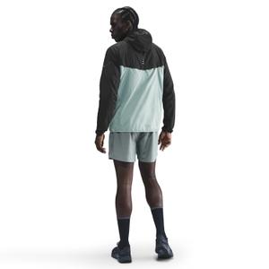 Chaqueta con capucha Nike Stride image-4