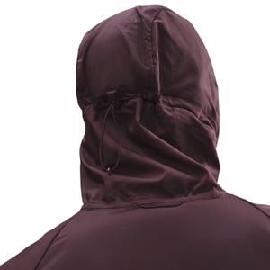 hv4548-652-chaqueta-impermeable-anti-uv-nike-stride-burdeos-crush-silva-reflectante