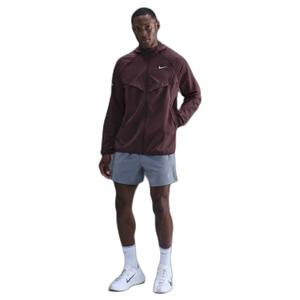 Chaqueta impermeable anti-UV Nike Stride image-1