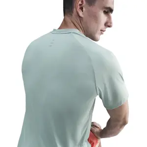 Dres Nike Stride image-2