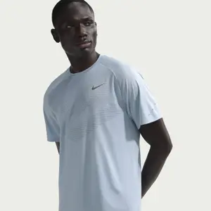 Tričko Nike Stride Dri-Fit image-3