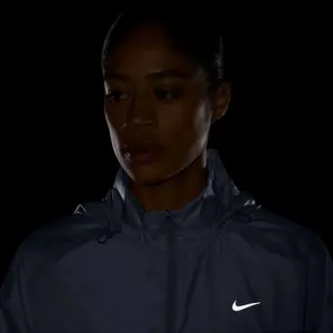 Women's hooded waterproof jacket Nike Tempo image-5