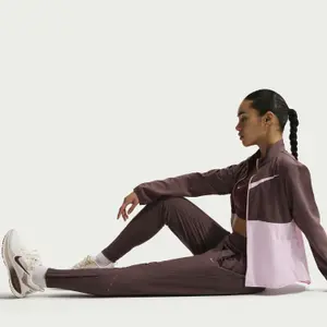 Pantalón de chándal mujer Nike Swift image-2