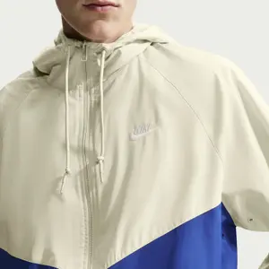 Gepolsterte Kapuzenjacke mit Reißverschluss Nike image-4