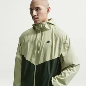 Gepolsterte Kapuzenjacke mit Reißverschluss Nike image-5