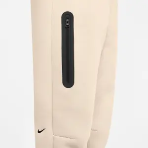 Pantalón infantil Nike Tech Fleece image-1