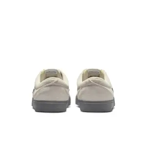 Baskets Suede Nike Charge image-5