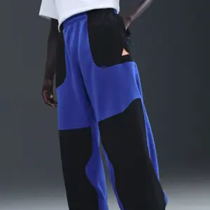 Inter Mailand Fleece-Sweatpants Wolf Tree 2025/26 image-4