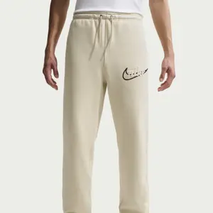 Pantaloni da jogging larghi Nike Club image-3