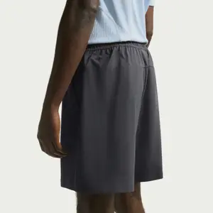 Kort Nike Tech image-4