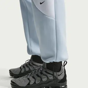 Pantalon de jogging à ourlet ouvert Nike image-5