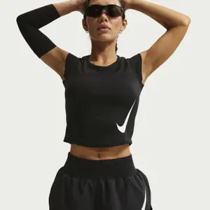Dámské šortky Nike Tempo Flow Swoosh image-2