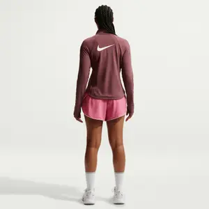 Dámská krátká Nike Tempo Flow Swoosh image-3