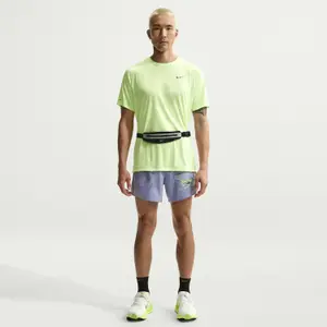 Kort Nike Fly STRIDE image-0