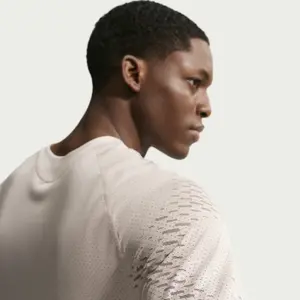 T-shirt Nike Stride Dri-Fit ADV image-4