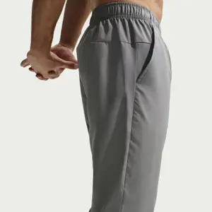 Pantalon de jogging Nike Form GFX image-4