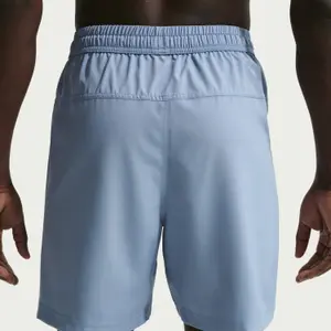 Pantalón corto Nike Form GFX 7" image-1