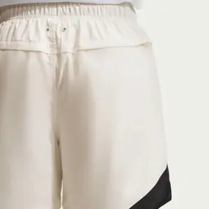Short Tissé Léger Nike image-1