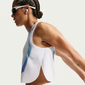 Débardeur femme Nike AeroSwift image-2