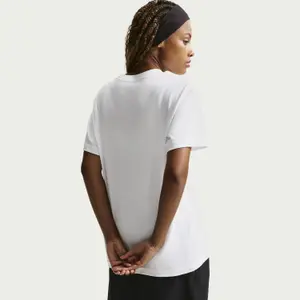 T-shirt da donna Nike NSW Classic image-2