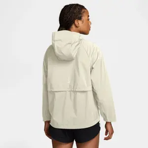 Women's hooded windbreaker Nike Swift image-2